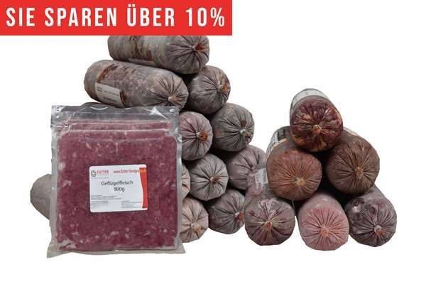 Ein Sparpaket mit mehreren Frostfleischrollen in durchsichtigem Kunstdarm, pyramidenförmig gestapelt. Davor liegen zwei flache Beutel mit rotem Fleisch. Oben links ein rotes Banner mit weißer Aufschrift „Sie sparen über 10 %“.