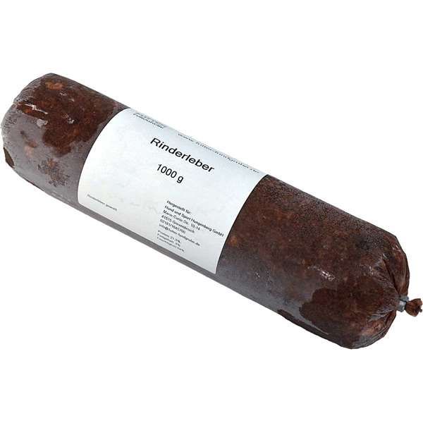 Eine Frostfleischrolle mit weißem Etikett und der Aufschrift „Rinderleber 1000 g“. Verpackt in einem nicht essbaren Kunstdarm. Die Füllung ist fein gewolft und zeigt eine dunkelbraune, gleichmäßige Masse ohne sichtbare Einschlüsse.